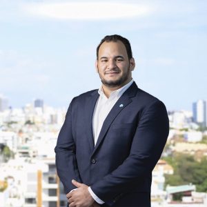 Gabriel Lora - Asociado