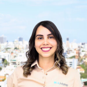 Karla Andujar - Agente de Ventas