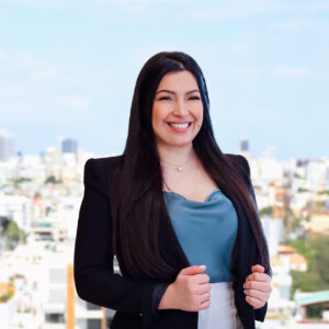 Nicol Santos - Ejecutiva de Ventas